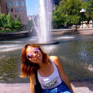 Meet your Posher, Raquel